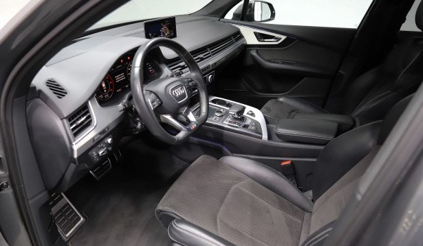 AUDI Q7 3.0 TDI quattro