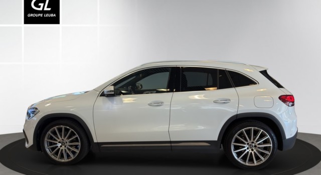MERCEDES-BENZ GLA 200 4M AMG Line 8G-D