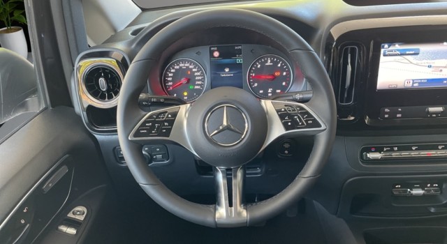 MERCEDES-BENZ VITO 116 CDI Lang Select Family Tourer 9G-Tronic