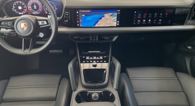 PORSCHE CAYENNE Tiptronic