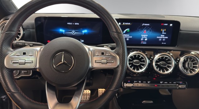 MERCEDES-BENZ A 180 Night Star 7G-DCT