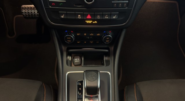 MERCEDES-BENZ CLA 45 AMG 4Matic