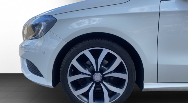 MERCEDES-BENZ A 180 Style