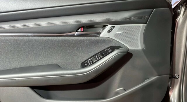 MAZDA 3 Hatchback SKYACTIV-G M Hybrid 140 Centre Line Automat