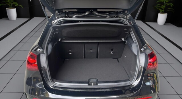 MERCEDES-BENZ A 250 e EQ Star 8G-DCT