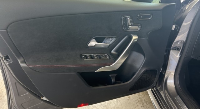MERCEDES-BENZ A 220 4Matic 8G-DCT