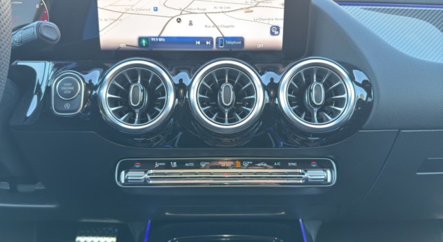 MERCEDES-BENZ GLA 250 4Matic 8G-DCT
