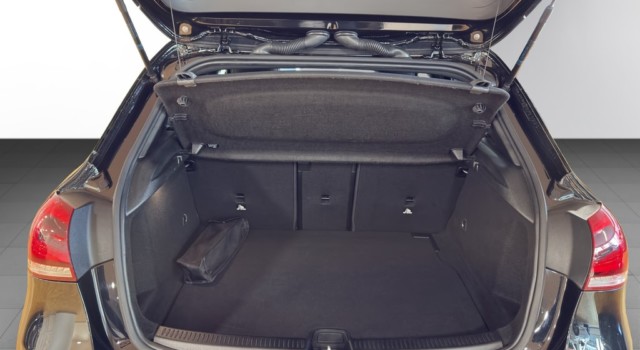 MERCEDES-BENZ A 180 Night Star 7G-DCT