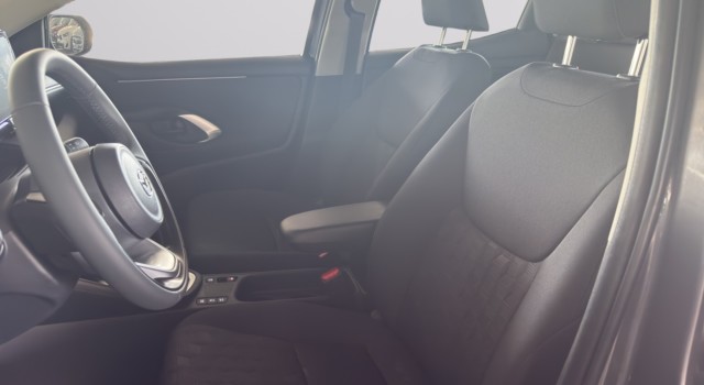 MAZDA 2 Hybrid Centre-line