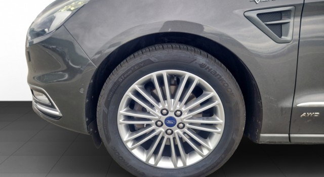 FORD S-MAX 2.0TDCi Vignale AWD
