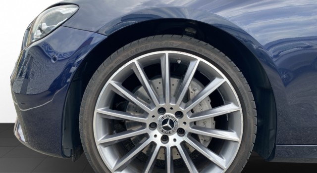 MERCEDES-BENZ E 220 d Swiss Star 4Matic