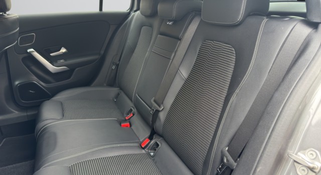 MERCEDES-BENZ A 220 Progressive 4Matic