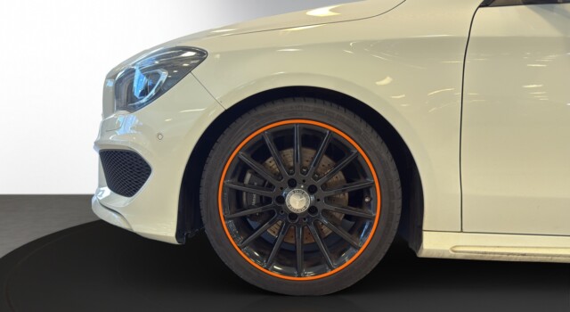 MERCEDES-BENZ CLA 220 CDI AMG Line