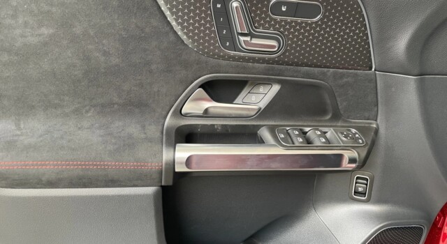 MERCEDES-BENZ GLB 250 4Matic 8G-Tronic