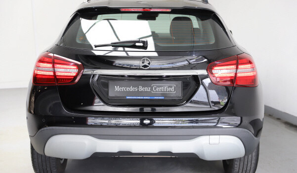 MERCEDES-BENZ GLA 220 4Matic