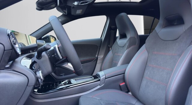 MERCEDES-BENZ A 200 Night Star 7G-DCT