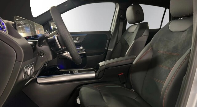 MERCEDES-BENZ GLA 250 4Matic 8G-DCT Swiss Star