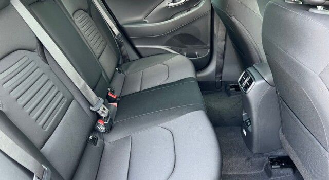 HYUNDAI i30 1.5 T-GDi Amplia 48V MH DCT