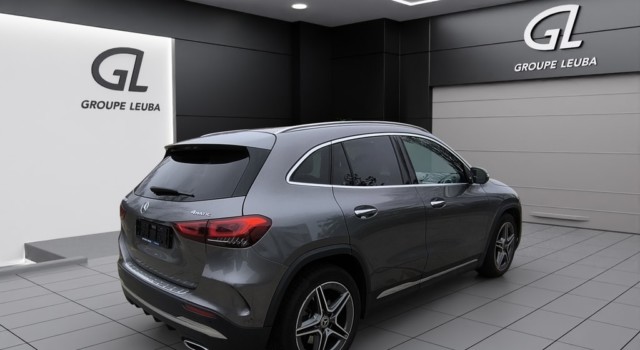 MERCEDES-BENZ GLA 250 AMG Line 4Matic