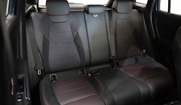 MERCEDES-BENZ GLA 200 d Edition1. 4Matic