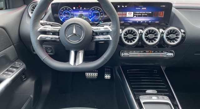 MERCEDES-BENZ EQA 350 66,5 kWh 4Matic Excellence