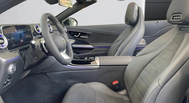 MERCEDES-BENZ CLE 300 Cabrio 4Matic 9G-Tronic