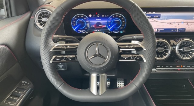MERCEDES-BENZ EQA 350 66,5 kWh 4Matic Excellence