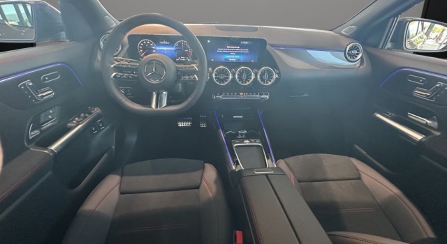 MERCEDES-BENZ GLA 250 e EQ Star 8G-DCT