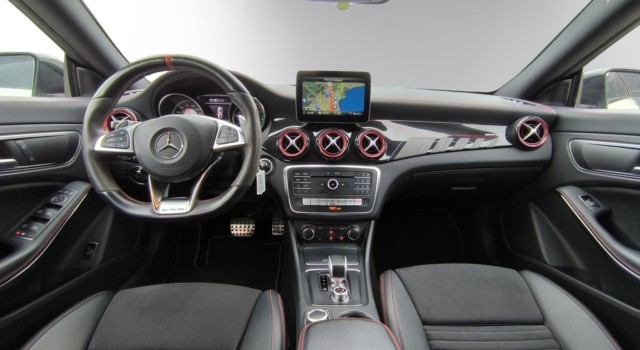 MERCEDES-BENZ CLA 45 AMG 4Matic