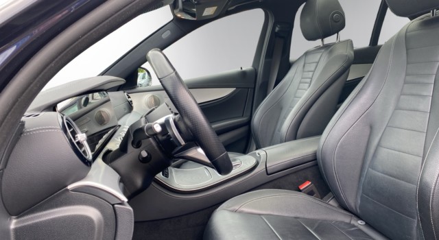 MERCEDES-BENZ E 220 d Swiss Star 4Matic