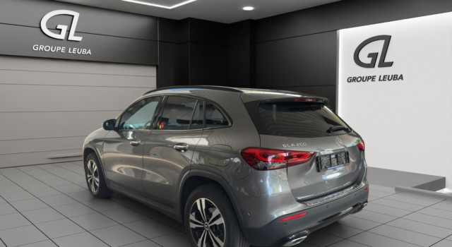 MERCEDES-BENZ GLA 200 Progressive 7G-DCT