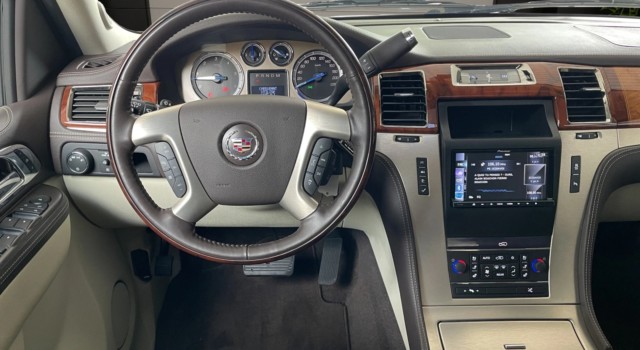 CADILLAC ESCALADE 6.2 Sport Luxury