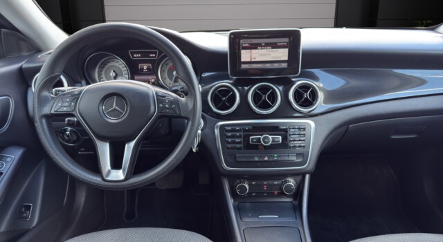 MERCEDES-BENZ CLA 250 7G-DCT 4Matic