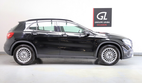 MERCEDES-BENZ GLA 220 4Matic