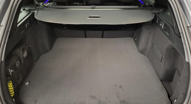 MERCEDES-BENZ C 300 de T EQ Hybrid