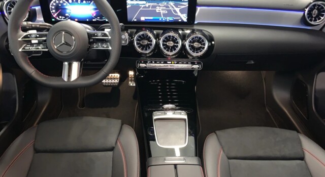 MERCEDES-BENZ A 180 d 8G-DCT