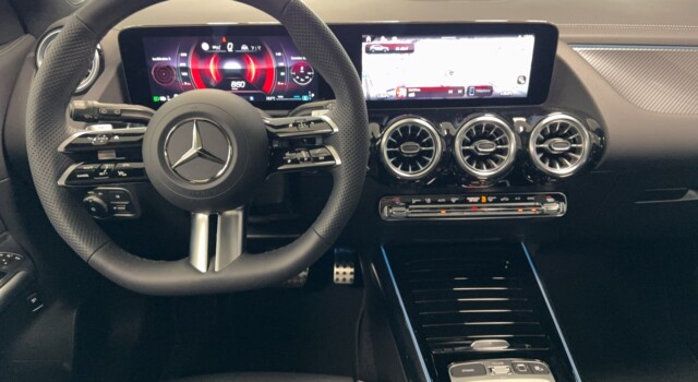 MERCEDES-BENZ GLA 220 4Matic 8G-DCT