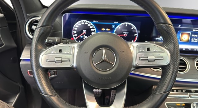 MERCEDES-BENZ E 220 d Swiss Star AMG Line 4Matic 9G-Tronic