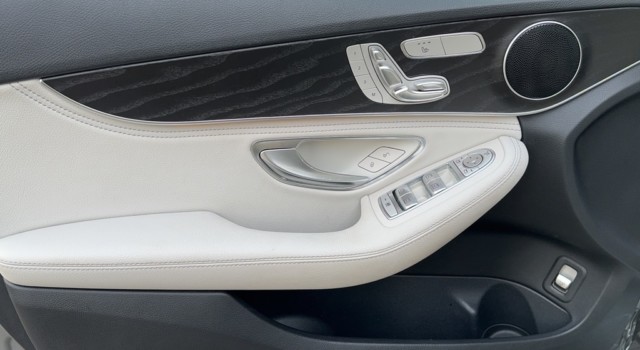 MERCEDES-BENZ C 400 Avantgarde 4Matic