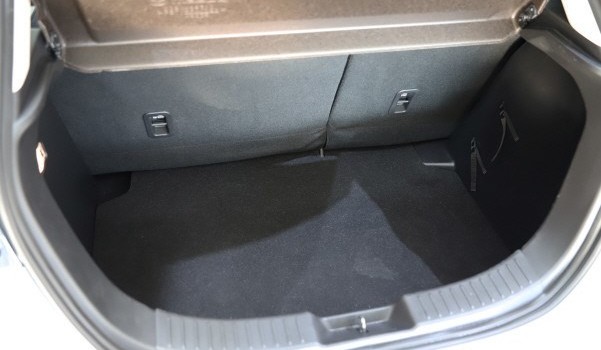 MAZDA 2 G 90 Center-Line A