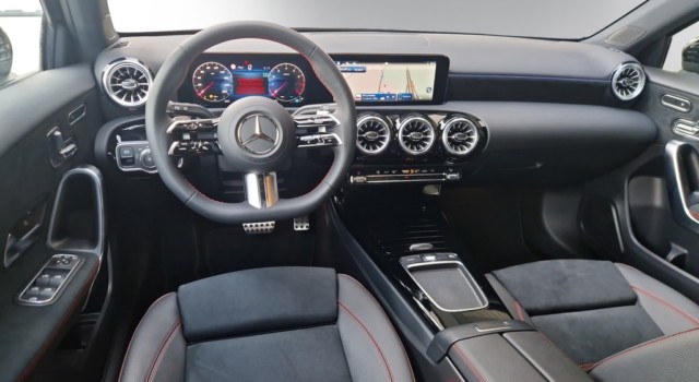 MERCEDES-BENZ A 250 4Matic 8G-DCT