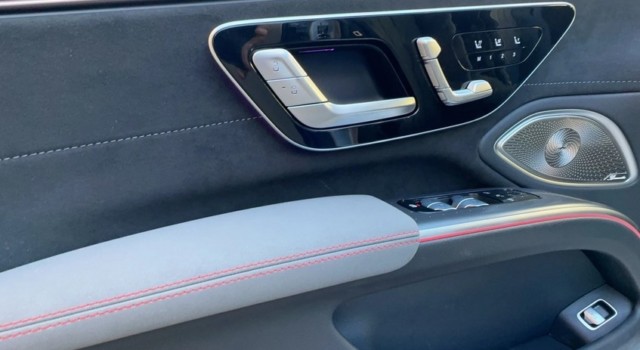 MERCEDES-BENZ EQS 450 + AMG Line