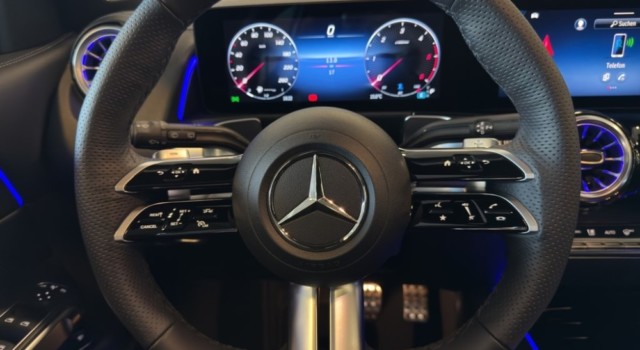 MERCEDES-BENZ GLB 220 d 4Matic 8G-Tronic