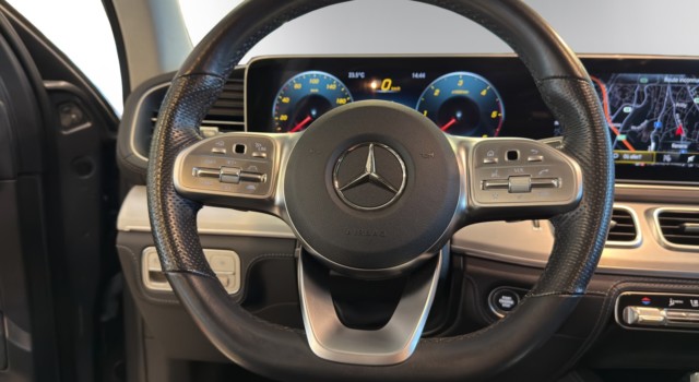 MERCEDES-BENZ GLE 300 d AMG Line 4Matic