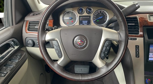 CADILLAC ESCALADE 6.2 Sport Luxury
