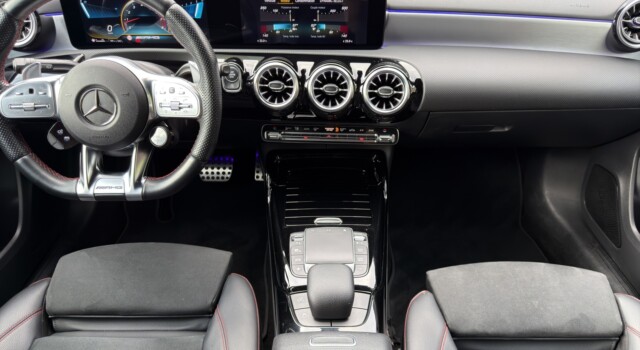 MERCEDES-BENZ A 35 AMG 4Matic Speedshift