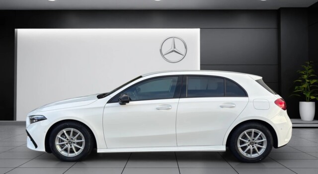 MERCEDES-BENZ A 200 Night Star 7G-DCT