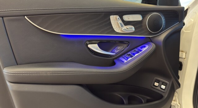 MERCEDES-BENZ GLC 300 e AMG Line 4Matic 9G-Tronic