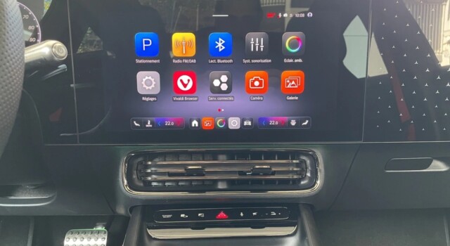 MERCEDES-BENZ CLA 250 + 85 kWh EQ