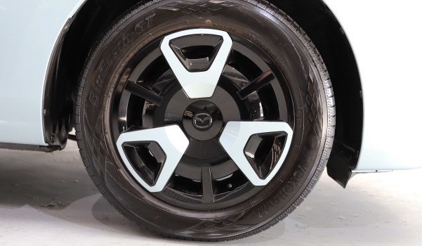 MAZDA 2 G 90 Center-Line A